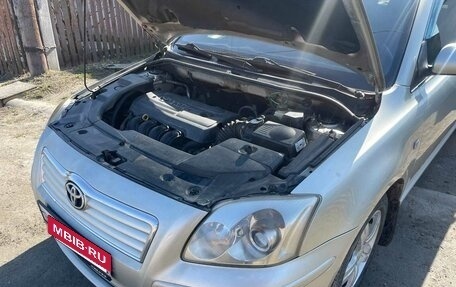 Toyota Avensis III рестайлинг, 2006 год, 820 000 рублей, 3 фотография