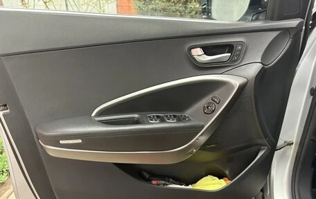 Hyundai Santa Fe III рестайлинг, 2018 год, 3 200 000 рублей, 14 фотография