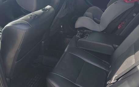 Toyota Avensis III рестайлинг, 2007 год, 900 000 рублей, 10 фотография