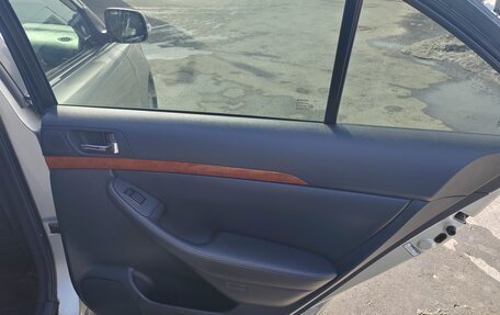 Toyota Avensis III рестайлинг, 2007 год, 900 000 рублей, 13 фотография