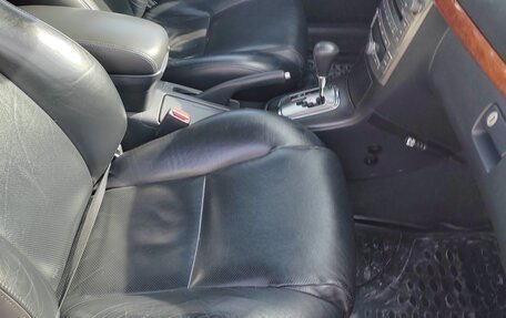 Toyota Avensis III рестайлинг, 2007 год, 900 000 рублей, 24 фотография