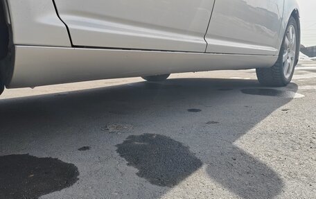 Toyota Avensis III рестайлинг, 2007 год, 900 000 рублей, 36 фотография