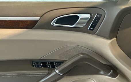 Porsche Cayenne III, 2011 год, 2 000 000 рублей, 23 фотография