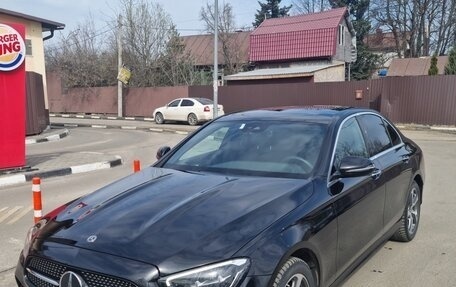 Mercedes-Benz E-Класс, 2021 год, 4 850 000 рублей, 1 фотография