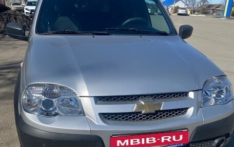 Chevrolet Niva I рестайлинг, 2018 год, 760 000 рублей, 1 фотография