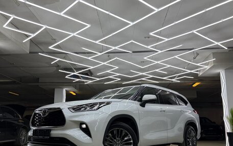 Toyota Highlander, 2026 год, 5 600 000 рублей, 1 фотография