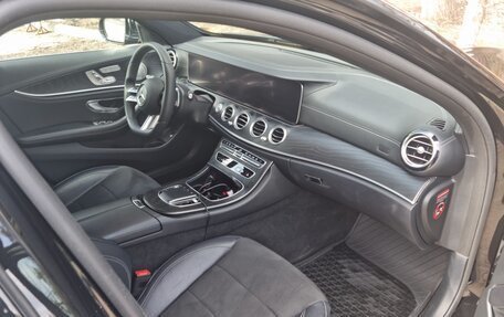 Mercedes-Benz E-Класс, 2021 год, 4 850 000 рублей, 6 фотография