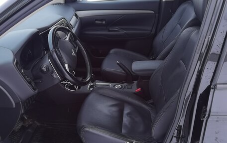 Mitsubishi Outlander III рестайлинг 3, 2014 год, 1 700 000 рублей, 7 фотография