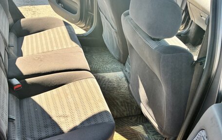 Nissan Avenir II, 2001 год, 160 000 рублей, 8 фотография