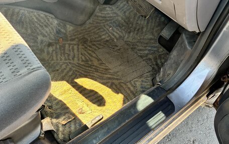 Nissan Avenir II, 2001 год, 160 000 рублей, 9 фотография