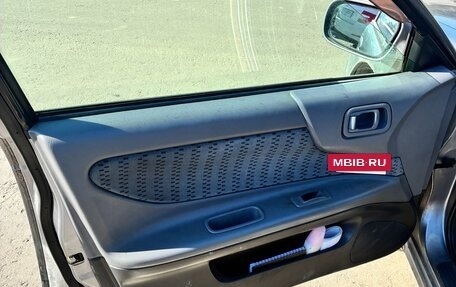 Nissan Avenir II, 2001 год, 160 000 рублей, 4 фотография