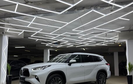 Toyota Highlander, 2026 год, 5 600 000 рублей, 13 фотография