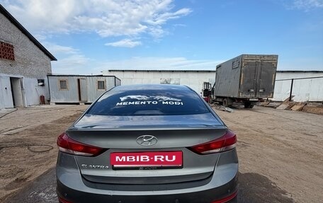 Hyundai Elantra VI рестайлинг, 2016 год, 950 000 рублей, 3 фотография