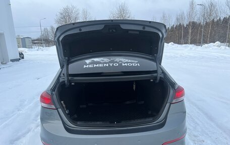 Hyundai Elantra VI рестайлинг, 2016 год, 950 000 рублей, 10 фотография