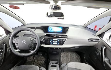 Citroen C4 Picasso II рестайлинг, 2017 год, 1 642 000 рублей, 7 фотография