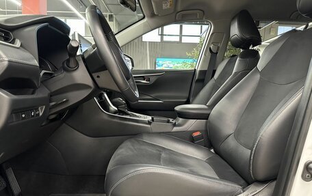 Toyota RAV4, 2021 год, 3 750 000 рублей, 8 фотография