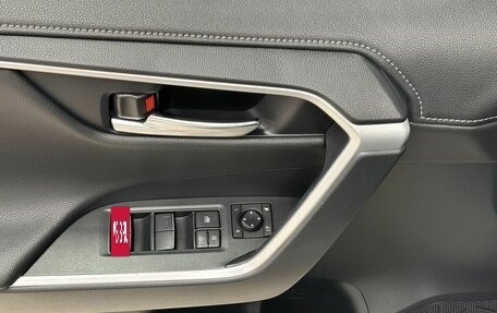 Toyota RAV4, 2021 год, 3 750 000 рублей, 7 фотография