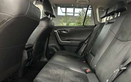 Toyota RAV4, 2021 год, 3 750 000 рублей, 20 фотография