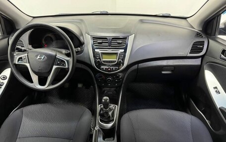 Hyundai Solaris II рестайлинг, 2014 год, 900 000 рублей, 10 фотография