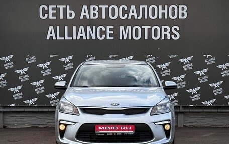 KIA Rio IV, 2018 год, 1 370 000 рублей, 2 фотография