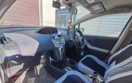 Toyota Vitz, 2010 год, 619 000 рублей, 8 фотография