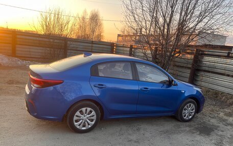 KIA Rio IV, 2018 год, 1 250 000 рублей, 2 фотография