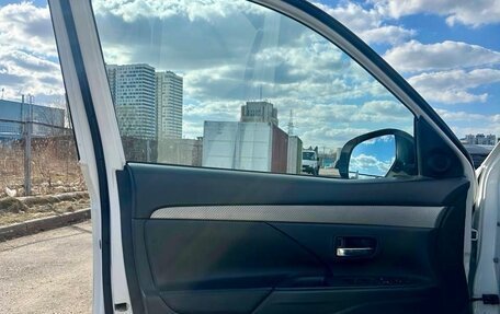 Mitsubishi Outlander III рестайлинг 3, 2013 год, 1 240 000 рублей, 8 фотография