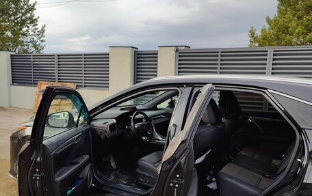 Lexus RX IV рестайлинг, 2017 год, 4 700 000 рублей, 8 фотография