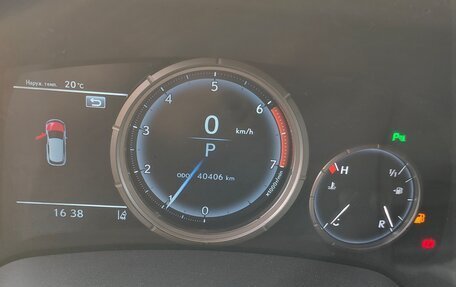 Lexus RX IV рестайлинг, 2017 год, 4 700 000 рублей, 6 фотография