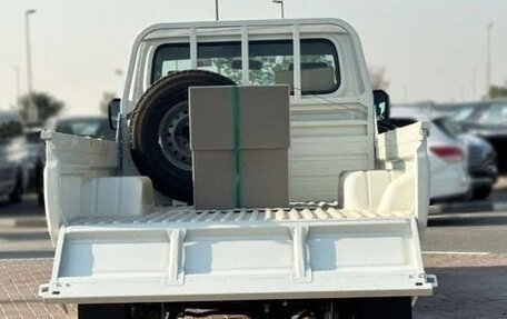 Toyota Land Cruiser 70, 2025 год, 5 621 000 рублей, 7 фотография