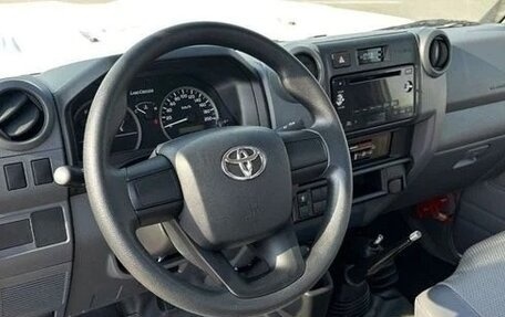 Toyota Land Cruiser 70, 2025 год, 5 621 000 рублей, 8 фотография