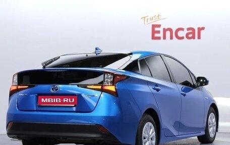 Toyota Prius IV XW50, 2020 год, 2 187 000 рублей, 2 фотография