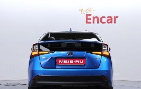 Toyota Prius IV XW50, 2020 год, 2 187 000 рублей, 4 фотография