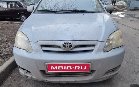 Toyota Corolla, 2004 год, 900 000 рублей, 1 фотография