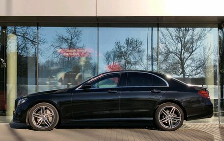 Mercedes-Benz E-Класс, 2019 год, 3 950 000 рублей, 2 фотография