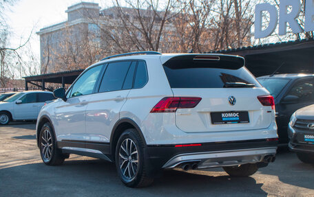 Volkswagen Tiguan II, 2019 год, 2 799 000 рублей, 3 фотография