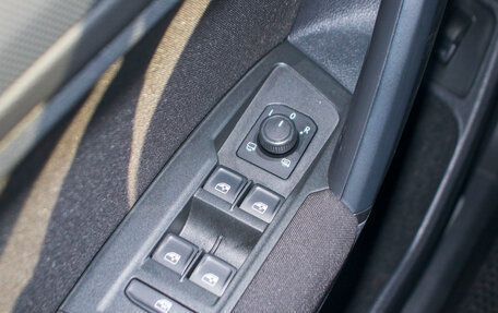 Volkswagen Tiguan II, 2019 год, 2 799 000 рублей, 13 фотография