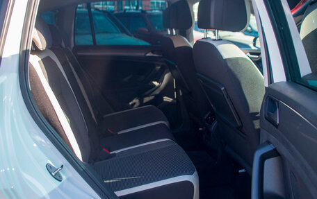 Volkswagen Tiguan II, 2019 год, 2 799 000 рублей, 24 фотография