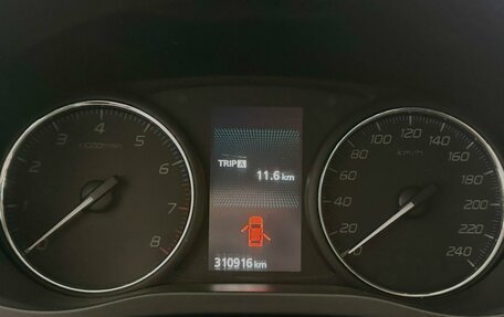 Mitsubishi Outlander III рестайлинг 3, 2014 год, 1 600 000 рублей, 6 фотография