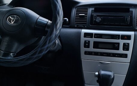 Toyota Corolla, 2004 год, 900 000 рублей, 8 фотография