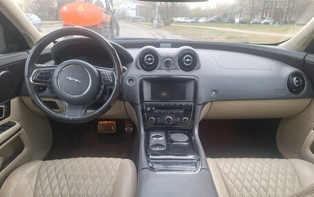 Jaguar XJ IV (X351), 2017 год, 4 000 000 рублей, 8 фотография