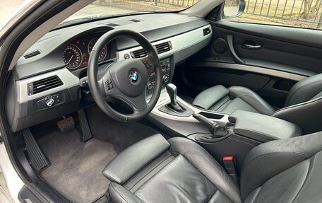 BMW 3 серия, 2011 год, 2 290 000 рублей, 21 фотография