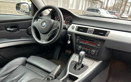 BMW 3 серия, 2011 год, 2 290 000 рублей, 28 фотография