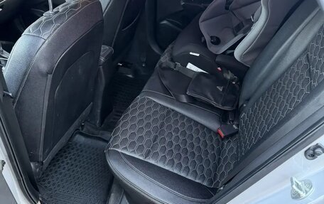 Hyundai Solaris II рестайлинг, 2018 год, 1 400 000 рублей, 7 фотография