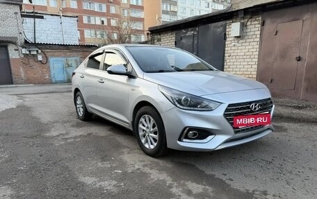 Hyundai Solaris II рестайлинг, 2018 год, 1 400 000 рублей, 2 фотография