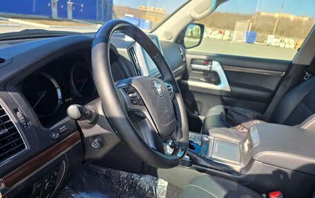 Toyota Land Cruiser 200, 2015 год, 5 850 000 рублей, 20 фотография