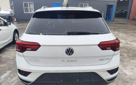 Volkswagen T-Roc I, 2022 год, 1 900 000 рублей, 2 фотография