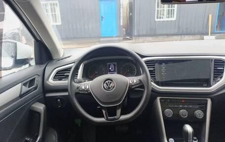 Volkswagen T-Roc I, 2022 год, 1 900 000 рублей, 11 фотография