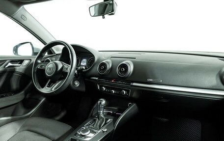 Audi A3, 2018 год, 1 999 000 рублей, 9 фотография