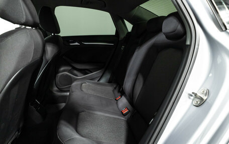 Audi A3, 2018 год, 1 999 000 рублей, 10 фотография